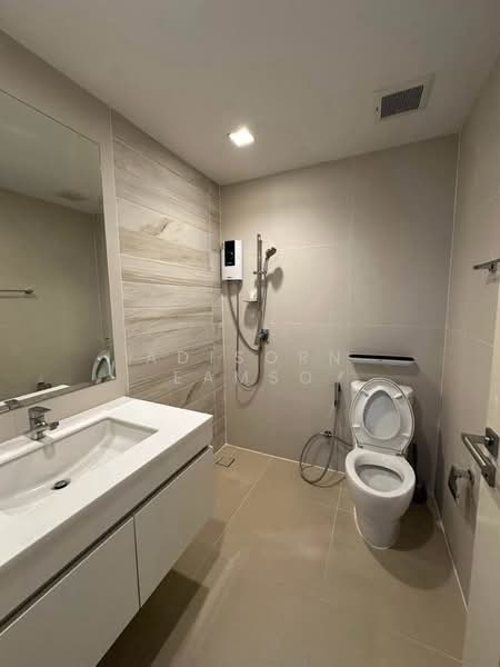 Baan Klang Muang Classe Ekkamai-Ramintra, Bangkok, Sukhonthasawat Road, Lat Phrao, Bangkok, 4 Bedrooms, 241 sqm, Single Detached House For Rent, by Adisorn Eamso, 500414568 - DDproperty.com