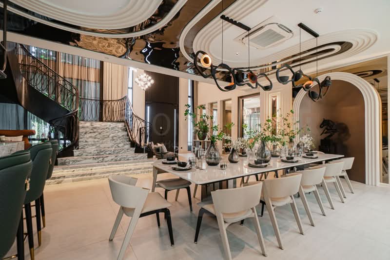 Grand Bangkok Boulevard Borommaratchachonnani, Bangkok, Borommaratchachonnani Road, Sala Thammasop, Thawi Watthana, Bangkok, 6 Bedrooms, 834 sqm, Single Detached House For Sale, by Kay Tippayanet, 500414625 - DDproperty.com