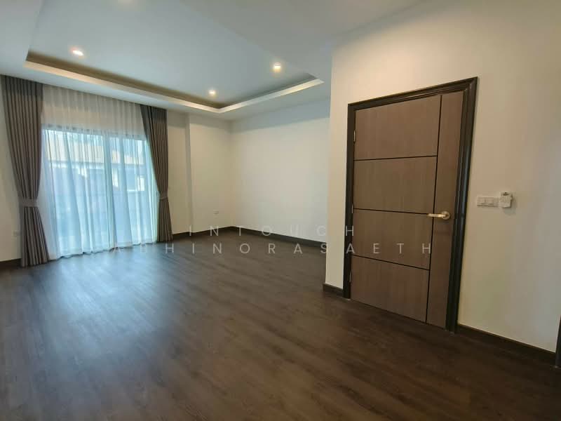 บ้าน 4-ห้องนอน, กรุงเทพ, พระโขนงเหนือ, วัฒนา, กรุงเทพ, 330 ตร.ม., บ้านเดี่ยว ให้เช่า, โดย Intouch Abhinorasaeth, 500414684 - DDproperty.com