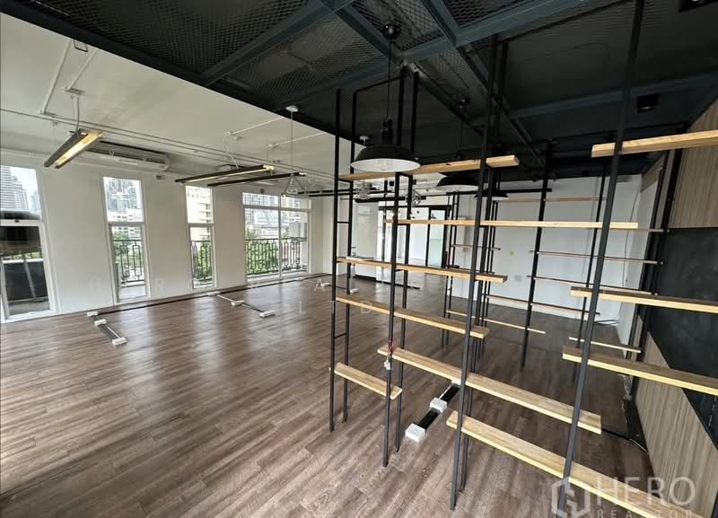For rent Office Space 107 sq.m. in Khlong Tan Nuea, Watthana, Bangkok BTS Ekkamai HRE01052, Bangkok, Khlong Tan Nua, Watthana, Bangkok, , 107 sqm, Office Space For Rent, by Hero Realtor Co., Ltd., 500414694 - DDproperty.com