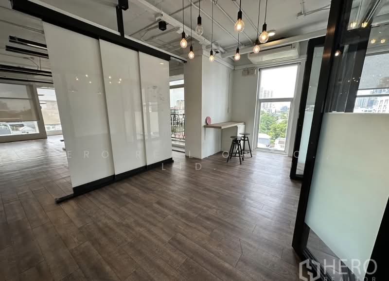 For rent Office Space 107 sq.m. in Khlong Tan Nuea, Watthana, Bangkok BTS Ekkamai HRE01052, Bangkok, Khlong Tan Nua, Watthana, Bangkok, , 107 sqm, Office Space For Rent, by Hero Realtor Co., Ltd., 500414694 - DDproperty.com