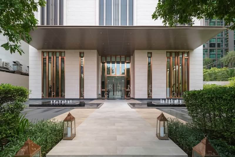 The Esse Asoke, Bangkok, 333 Soi Sukhumvit 21, Sukhumvit Road, Khlongtoei Nua, Watthana, Bangkok, 1 Bedroom, 40 sqm, Condo For Rent, by Natrinee Aphirachatanon, 500414733 - DDproperty.com
