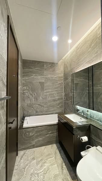 The Esse Sukhumvit 36, Bangkok, Soi Sukhumvit 36, Sukhumvit Road, Phra Kanong, Khlong Toei, Bangkok, 1 Bedroom, 38 sqm, Condo For Rent, by Adisorn Eamso, 500414769 - DDproperty.com