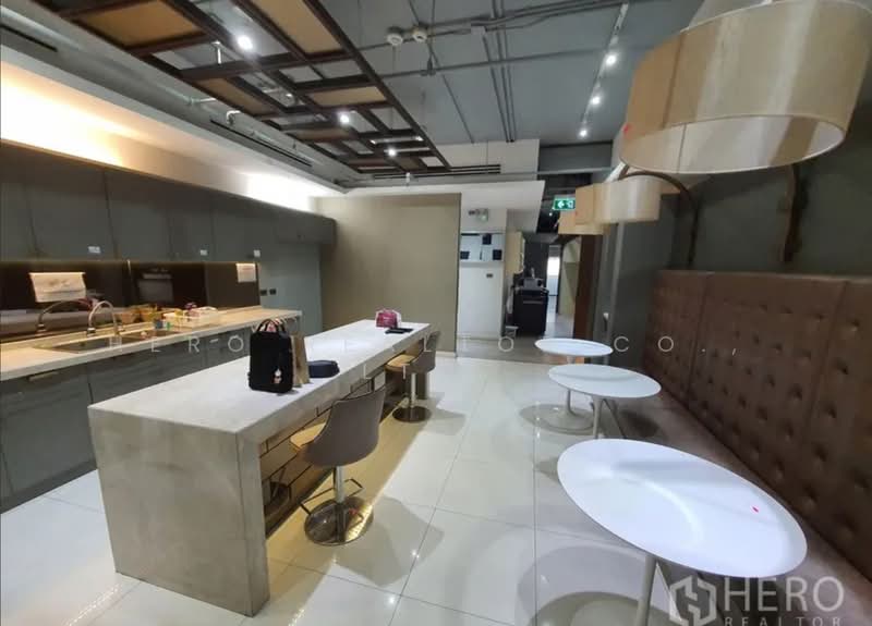 For rent Office Space 697 sq.m. in Khlong Toei, Khlong Toei, Bangkok BTS Asok HRE01054, Bangkok, Khlong Toei, Bangkok, , 697 sqm, Office Space For Rent, by Hero Realtor Co., Ltd., 500414814 - DDproperty.com