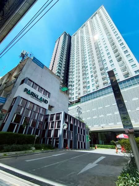 The Parkland Ratchada-Wongsawang, Bangkok, 1305 Bangkok-Nonthaburi Road, Wong Sawang, Bang Sue, Bangkok, 1 Bedroom, 31 sqm, Condo For Sale, by The Best Property ย้งยี้, 500414859 - DDproperty.com
