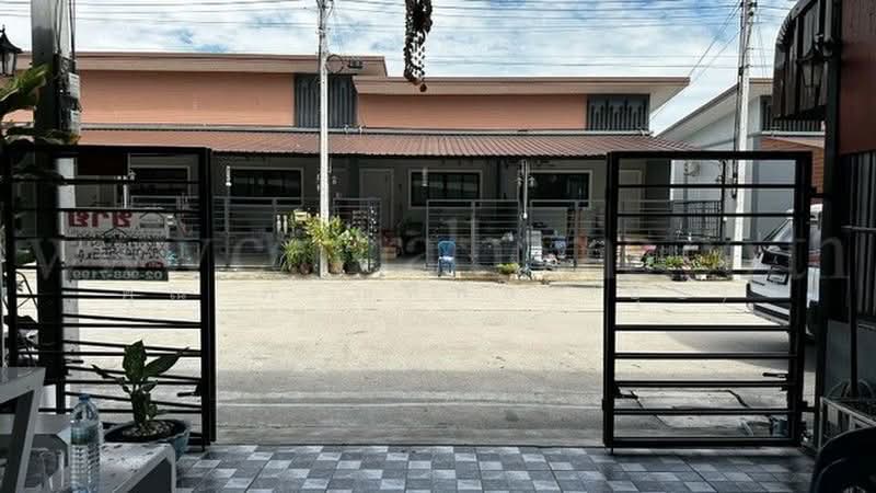 ศรีปทุม ทาวน์โฮม, ปทุมธานี, ปทุมธานี-เสนา, ท้ายเกาะ, สามโคก, ปทุมธานี, 95 ตร.ม., ทาวน์เฮ้าส์ ขาย, โดย คุณ ภรณ์ทิพย์ (ปุ๋ย), 500414864 - DDproperty.com