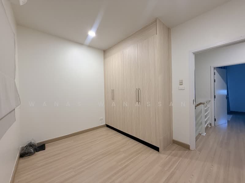 Britania Mega Town Bangna : บริทาเนีย เมกะทาวน์ บางนา, สมุทรปราการ, ซ.บัวนครินทร์ (วัดคลองปลัดเปรียง), บางแก้ว, บางพลี, สมุทรปราการ, 140 ตร.ม., บ้านแฝด ขาย, โดย Wanas Wanassanan, 500414928 - DDproperty.com