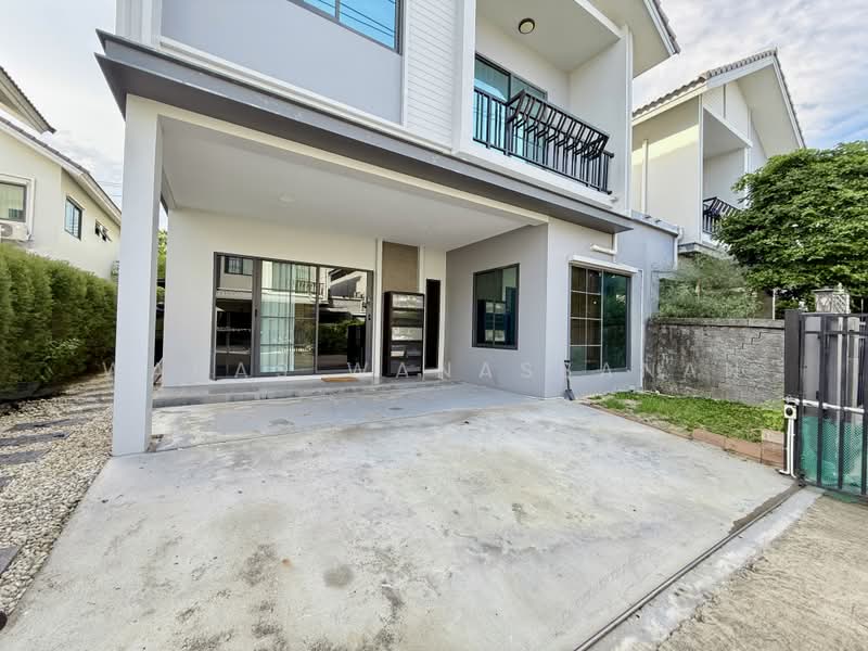 Britania Mega Town Bangna : บริทาเนีย เมกะทาวน์ บางนา, สมุทรปราการ, ซ.บัวนครินทร์ (วัดคลองปลัดเปรียง), บางแก้ว, บางพลี, สมุทรปราการ, 140 ตร.ม., บ้านแฝด ขาย, โดย Wanas Wanassanan, 500414928 - DDproperty.com