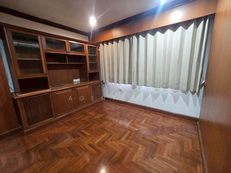 Lake Side Villa 1, Samut Prakan, Bang Kaeo, Bang Plee, Samut Prakan, 4 Bedrooms, 608 sqm, Single Detached House For Rent, by Agent Pla, 500414957 - DDproperty.com