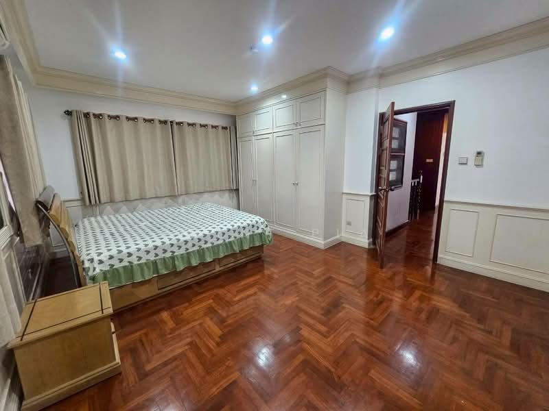 Lake Side Villa 1, Samut Prakan, Bang Kaeo, Bang Plee, Samut Prakan, 4 Bedrooms, 608 sqm, Single Detached House For Rent, by Agent Pla, 500414957 - DDproperty.com