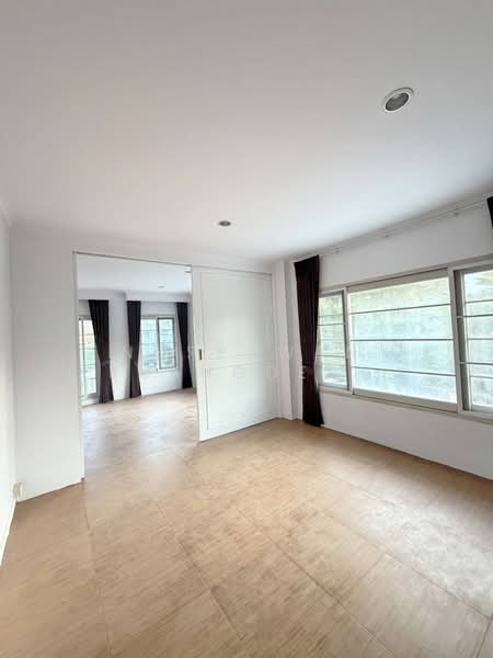 Urban Sathorn, Bangkok, Ratchaphruek Road, Bang Chak, Phasi Charoen, Bangkok, 3 Bedrooms, 300 sqm, Townhouse For Rent, by Noppawan Ruangdech, 500415018 - DDproperty.com