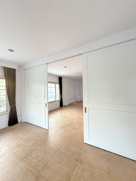 Urban Sathorn, Bangkok, Ratchaphruek Road, Bang Chak, Phasi Charoen, Bangkok, 3 Bedrooms, 300 sqm, Townhouse For Rent, by Noppawan Ruangdech, 500415018 - DDproperty.com