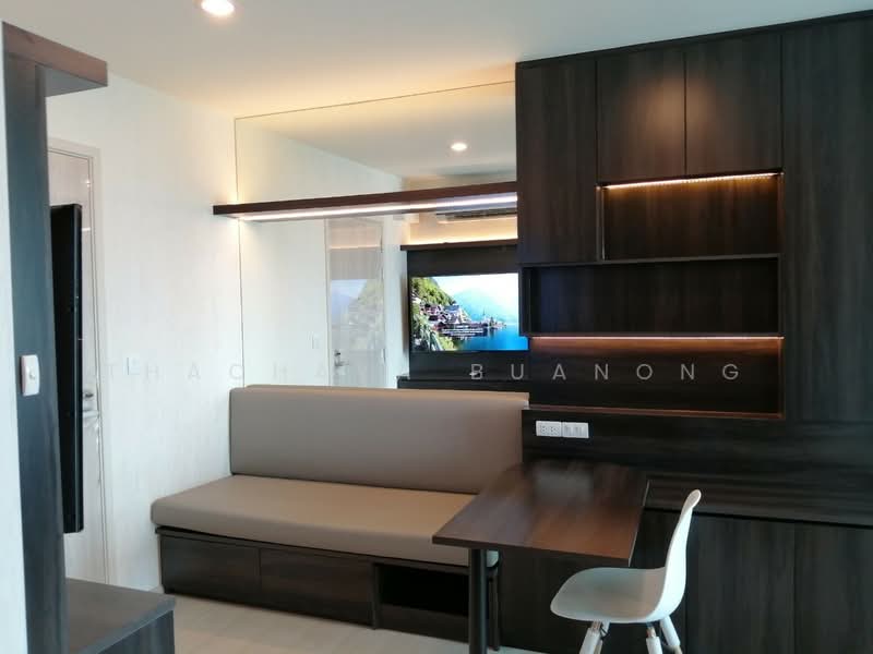 Life Asoke, Bangkok, Asoke-Dindang Road, Bang Kapi, Huai Khwang, Bangkok, 1 Bedroom, 35 sqm, Condo For Rent, by Thachaya Buanong, 500415165 - DDproperty.com