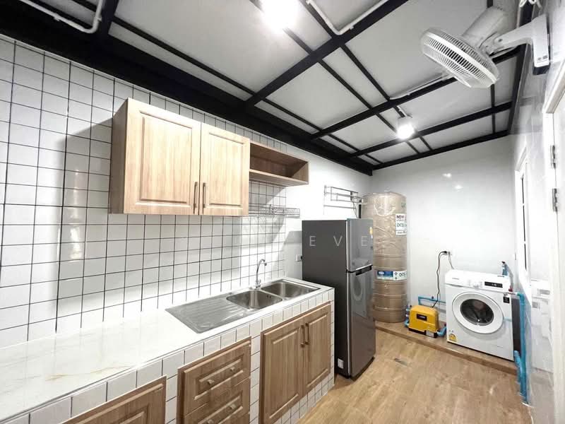 Golden Town Sukhumvit Lasalle - Golden Town สุขุมวิท-ลาซาล, Samut Prakan, Samrong Nua, Muang Samut Prakarn, Samut Prakan, 2 Bedrooms, 116 sqm, Single Detached House For Rent, by Khun Eve, 500415187 - DDproperty.com