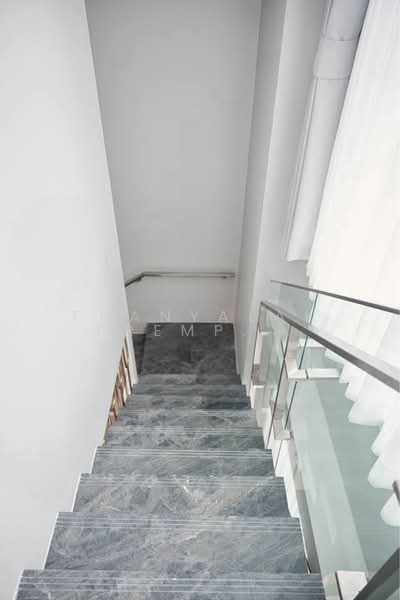 LAVIQ Sukhumvit 57, Bangkok, Soi Sukhumvit 57, Sukhumvit Road, Khlong Tan Nua, Watthana, Bangkok, 2 Bedrooms, 98 sqm, Condo For Rent, by Thanyalak Premputtiphan, 500415232 - DDproperty.com