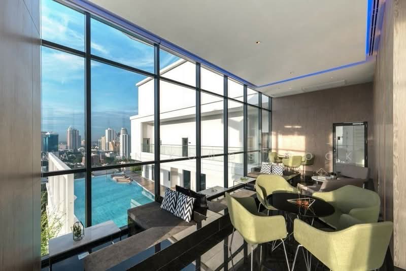 M Thonglor 10, Bangkok, 9 Soi Ekkamai 12, Ekkamai Road, Khlong Tan Nua, Watthana, Bangkok, 1 Bedroom, 33 sqm, Condo For Rent, by Natlyn Kongsapook, 500415314 - DDproperty.com