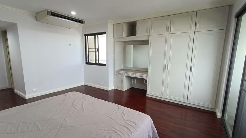 Baan Suanpetch, Bangkok, 18 Soi Sukhumvit 39, Khlong Tan Nua, Watthana, Bangkok, 2 Bedrooms, 135 sqm, Condo For Sale, by Eastblue Horizon, 500415459 - DDproperty.com