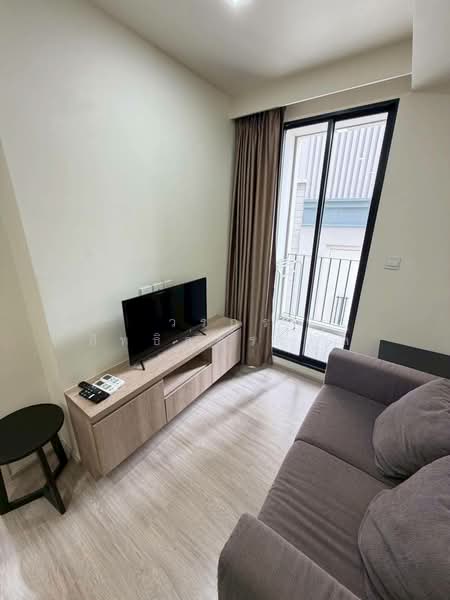 Maestro 03 Ratchada-Rama 9, Bangkok, Soi Ratchadaphisek 3 Ratchadaphisek Road, Din Daeng, Bangkok, 1 Bedroom, 29 sqm, Condo For Rent, by วรกร สิทธิลู่ตระกูล, 500415521 - DDproperty.com