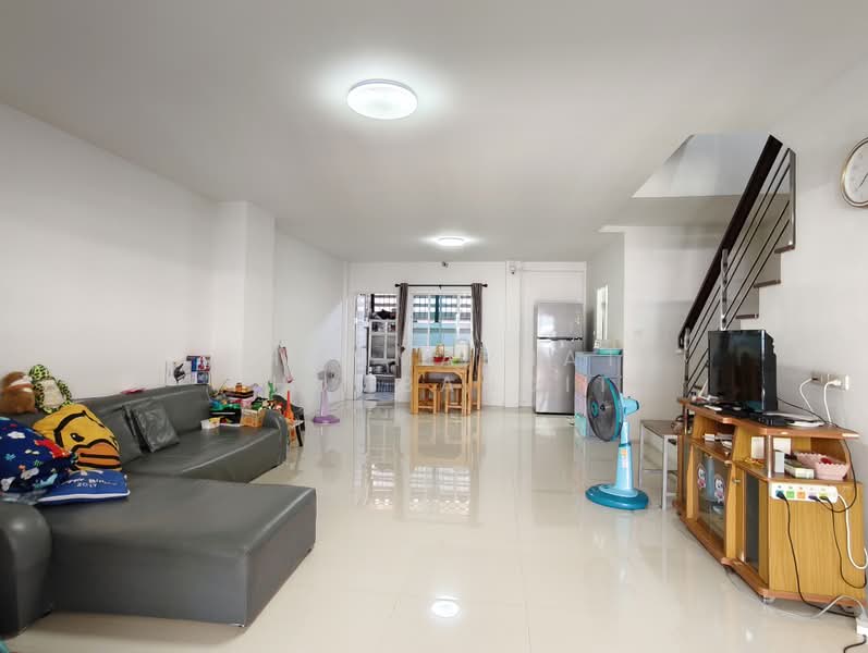 RownHome Baan Aiyara BanChaang Phanatnikhom, Chon Buri (Pattaya), Ban Chang, Phanat Nikhom, Chon Buri (Pattaya), 3 Bedrooms, 164 sqm, Townhouse For Sale, by Khommaphat Phumbandit, 500415533 - DDproperty.com