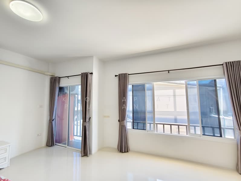 RownHome Baan Aiyara BanChaang Phanatnikhom, Chon Buri (Pattaya), Ban Chang, Phanat Nikhom, Chon Buri (Pattaya), 3 Bedrooms, 164 sqm, Townhouse For Sale, by Khommaphat Phumbandit, 500415533 - DDproperty.com