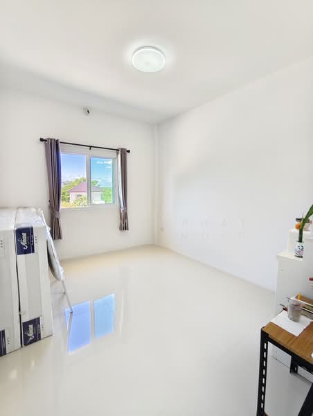 RownHome Baan Aiyara BanChaang Phanatnikhom, Chon Buri (Pattaya), Ban Chang, Phanat Nikhom, Chon Buri (Pattaya), 3 Bedrooms, 164 sqm, Townhouse For Sale, by Khommaphat Phumbandit, 500415533 - DDproperty.com