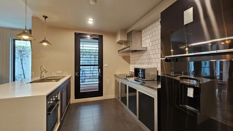 Lily House Mansion, Bangkok, 209 Soi Sukhumvit 31, Khlong Tan Nua, Watthana, Bangkok, 3 Bedrooms, 315 sqm, Condo For Rent, by BANGKOK PROPERTY AGENTS, 500415540 - DDproperty.com
