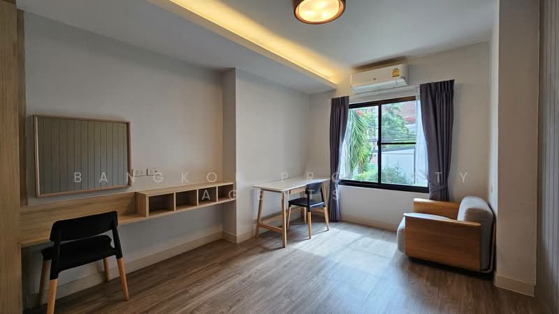 Lily House Mansion, Bangkok, 209 Soi Sukhumvit 31, Khlong Tan Nua, Watthana, Bangkok, 3 Bedrooms, 315 sqm, Condo For Rent, by BANGKOK PROPERTY AGENTS, 500415540 - DDproperty.com