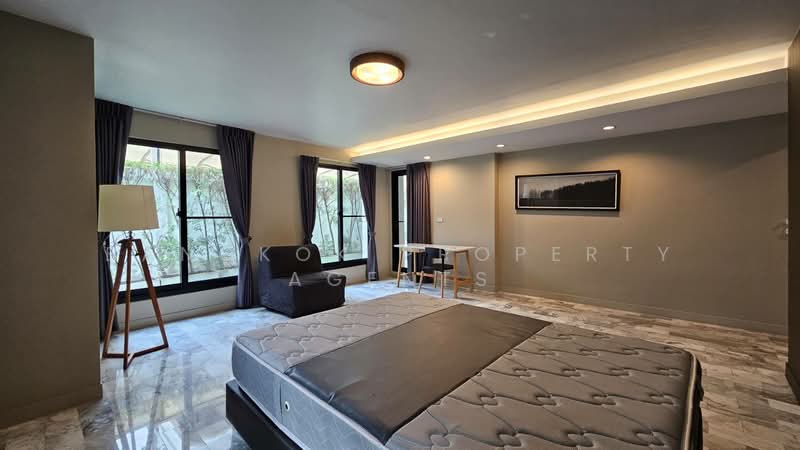 Lily House Mansion, Bangkok, 209 Soi Sukhumvit 31, Khlong Tan Nua, Watthana, Bangkok, 3 Bedrooms, 315 sqm, Condo For Rent, by BANGKOK PROPERTY AGENTS, 500415540 - DDproperty.com