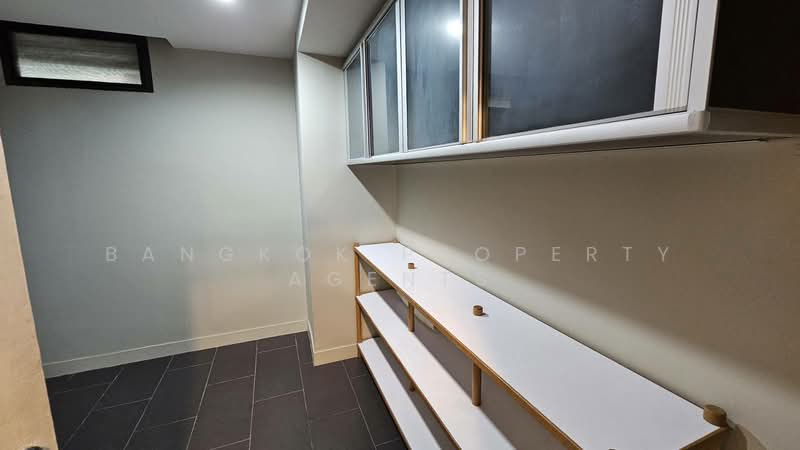 Lily House Mansion, Bangkok, 209 Soi Sukhumvit 31, Khlong Tan Nua, Watthana, Bangkok, 3 Bedrooms, 315 sqm, Condo For Rent, by BANGKOK PROPERTY AGENTS, 500415540 - DDproperty.com