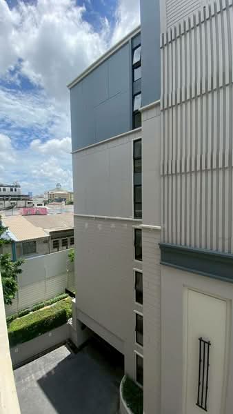 Maestro 03 Ratchada-Rama 9, Bangkok, Soi Ratchadaphisek 3 Ratchadaphisek Road, Din Daeng, Bangkok, 1 Bedroom, 29 sqm, Condo For Rent, by วรกร สิทธิลู่ตระกูล, 500415571 - DDproperty.com