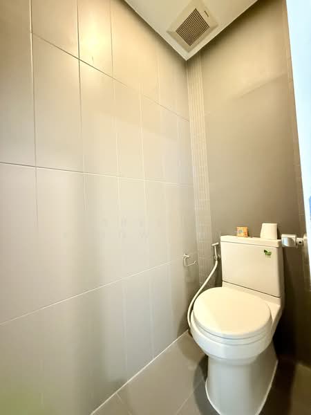 Centric Ratchada-Huai Khwang, Bangkok, Ratchadapisek Road, Huai Khwang, Bangkok, 2 Bedrooms, 50 sqm, Condo For Rent, by Areeya Kingwichit, 500415589 - DDproperty.com