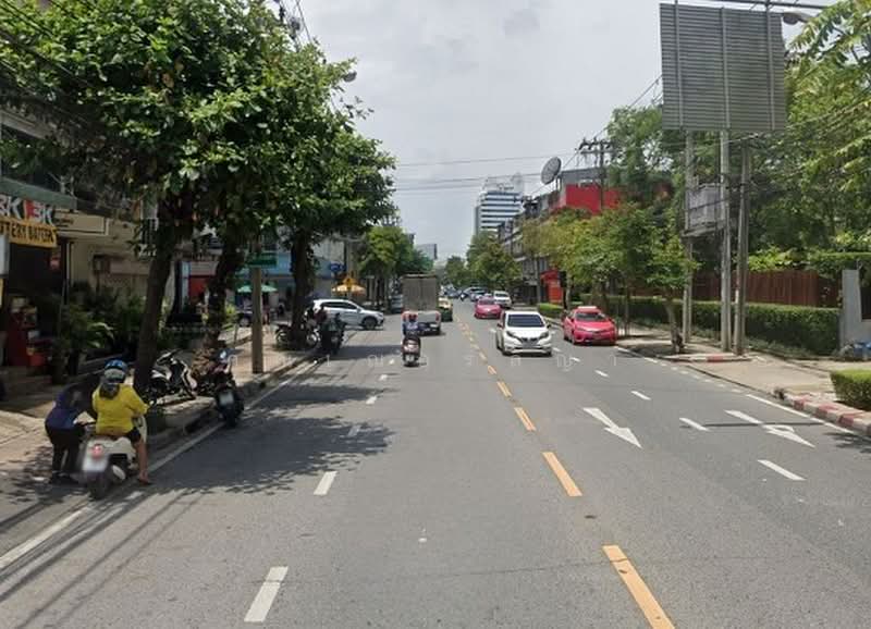 ขายที่ดินพร้อมสิ่งปลูกสร้าง ซอยศรีบำเพ็ญ ใกล้ MRT คลองเตย, Bangkok, พระราม 4, Chong Nonsi, Yan Nawa, Bangkok, , 4,400 sqm, Land For Sale, by คุณเฌอร์ลิญา, 500415636 - DDproperty.com