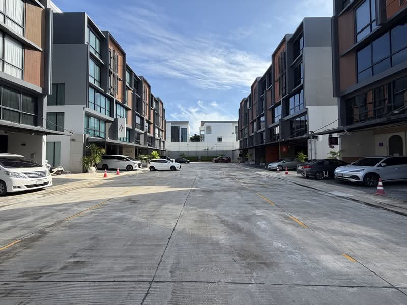 The PRIDE Pattanakarn 30, Bangkok, Phatthanakan, Suan Luang, Bangkok, Studio, 265 sqm, Townhouse For Rent, by คุณรวีวรรณ อู่เงิน, 500415640 - DDproperty.com
