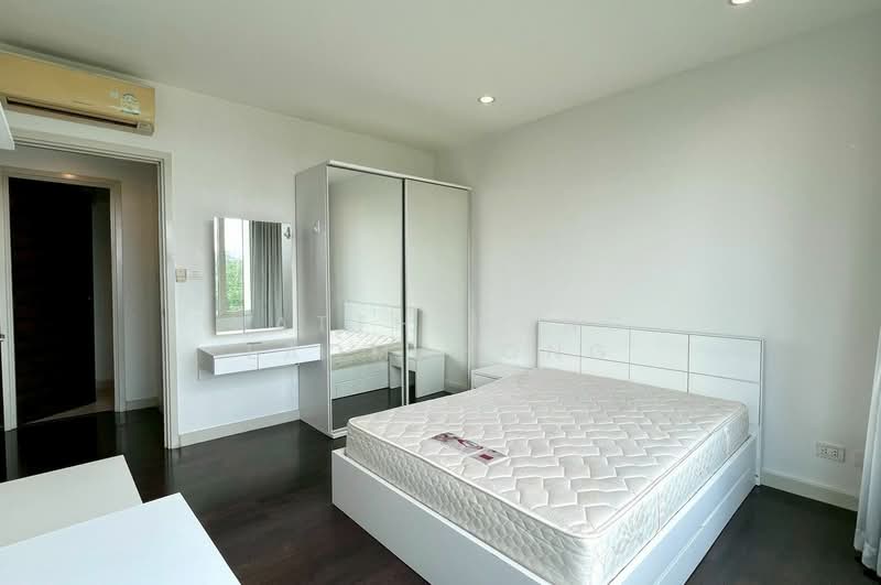 Watermark Chaophraya, Bangkok, Soi Charoennakorn 39-41, Charoennakorn Road, Bang Lam Phu Lang, Khlong San, Bangkok, 2 Bedrooms, 102 sqm, Condo For Rent, by Natthapong Laomahong, 500415822 - DDproperty.com