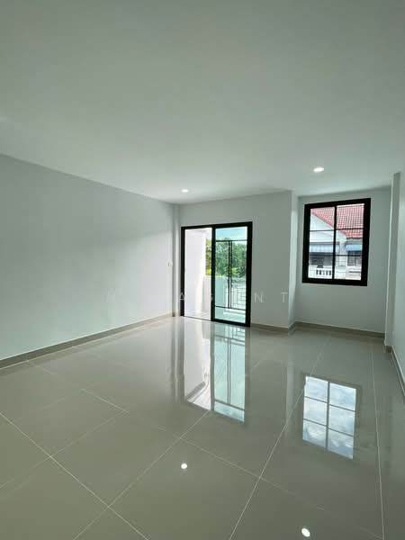 The Villa Rattanathibet : เดอะ วิลล่า รัตนาธิเบศร์, นนทบุรี, ถนน รัตนาธิเบศร์, ท่าอิฐ, ปากเกร็ด, นนทบุรี, 96 ตร.ม., ทาวน์เฮ้าส์ ขาย, โดย NR AGENT, 500415867 - DDproperty.com