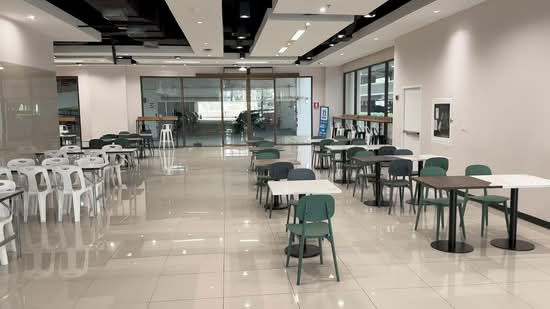 Rent Commercial Space 500 Meter From MRT Phetburi, Bangkok, Bang Kapi, Huai Khwang, Bangkok, , 392 sqm, Retail Space For Rent, by Suchart Gambhir, 500415952 - DDproperty.com
