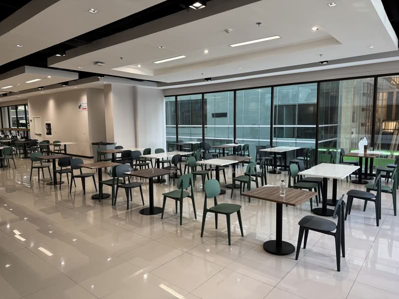 Rent Commercial Space 500 Meter From MRT Phetburi, Bangkok, Bang Kapi, Huai Khwang, Bangkok, , 392 sqm, Retail Space For Rent, by Suchart Gambhir, 500415952 - DDproperty.com