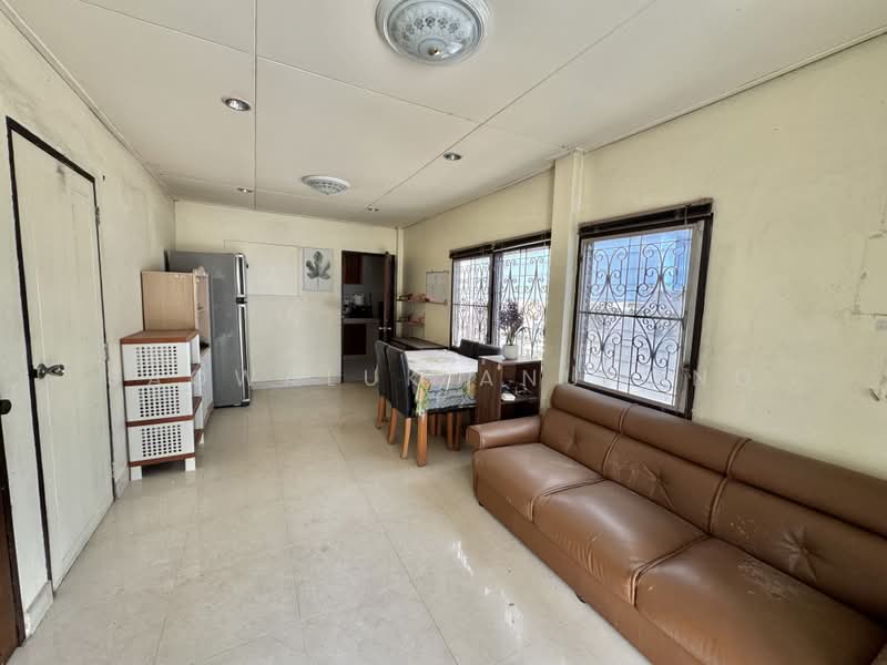 หมู่บ้าน 2521 ซอยสวนผัก 44, Bangkok, Chim Plee, Taling Chan, Bangkok, 2 Bedrooms, 140 sqm, Single Detached House For Sale, by Saowaluk Anupong, 500415973 - DDproperty.com