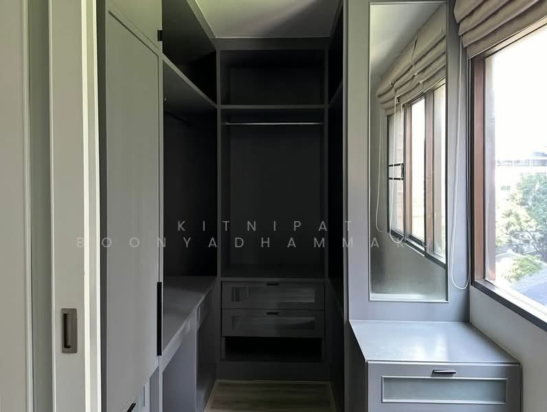 The Royal Place 2, Bangkok, 6-6/429 Soi Mahatlek Luang 2, Lumphini, Pathum Wan, Bangkok, 2 Bedrooms, 99 sqm, Condo For Rent, by Kitnipat Boonyadhammakul, 500415980 - DDproperty.com