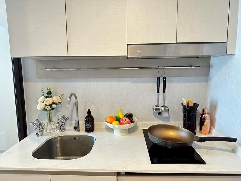 Knightsbridge Prime Sathorn, Bangkok, 599 Naradhiwas Rajanagarindra Road, Thung Maha Mek, Sathon, Bangkok, 1 Bedroom, 38 sqm, Condo For Rent, by Kitnipat Boonyadhammakul, 500416013 - DDproperty.com