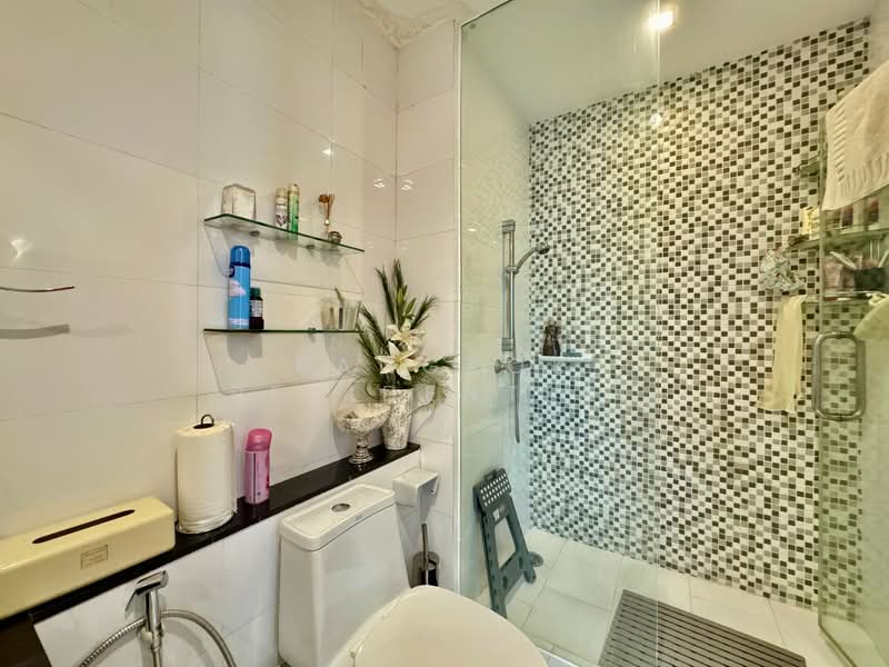 Sukhumvit City Resort, Bangkok, 51 Soi Sukhumvit 11, Khlongtoei Nua, Watthana, Bangkok, 3 Bedrooms, 201 sqm, Condo For Sale, by Bangkok Residential, 500416058 - DDproperty.com