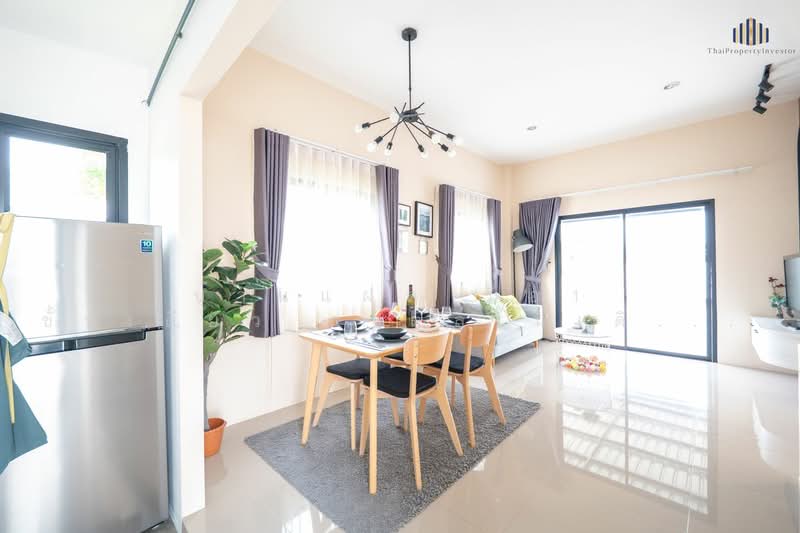 Brandnew singlestorey modern semidetached homes, Chon Buri (Pattaya), Khlong Tamru, Muang Chon Buri, Chon Buri (Pattaya), 2 Bedrooms, 95 sqm, Semi-Detached House (Twin House) For Sale, by บ้านแฝด มือ1 ชั้นเดียว สไตล์โมเดิร์น โครงการ อีสทาวน์ ชลบุรี อมตะนคร, 500416171 - DDproperty.com