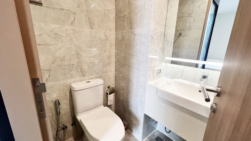Noble Around Sukhumvit 33, Bangkok, 17 Soi Sukhumvit 33, Khlong Tan Nua, Watthana, Bangkok, Studio, 27 sqm, Condo For Rent, by Ampaporn Ohnuch, 500416199 - DDproperty.com