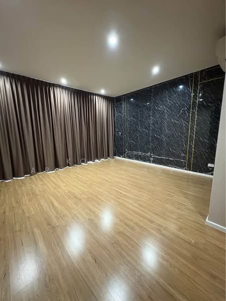 undefined, Bangkok, O-Ngoen, Sai Mai, Bangkok, 3 Bedrooms, 160 sqm, Townhouse For Sale, by Komkrit Arunvessased, 500416217 - DDproperty.com