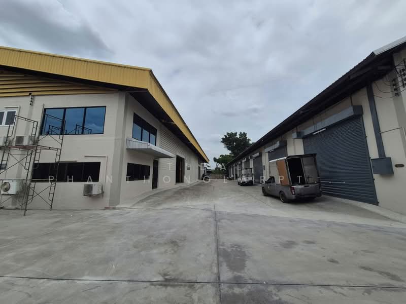 ให้เช่า โกดังพร้อมสำนักงาน พุทธบูชา (Phutthabucha) 2160 ตร.ม, Bangkok, Bangmot, Chom Thong, Bangkok, , 2,160 sqm, Warehouse/Factory For Rent, by Tida phanthonglarptawee, 500416260 - DDproperty.com