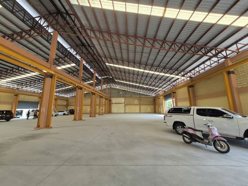 ให้เช่า โกดังพร้อมสำนักงาน พุทธบูชา (Phutthabucha) 2160 ตร.ม, Bangkok, Bangmot, Chom Thong, Bangkok, , 2,160 sqm, Warehouse/Factory For Rent, by Tida phanthonglarptawee, 500416260 - DDproperty.com