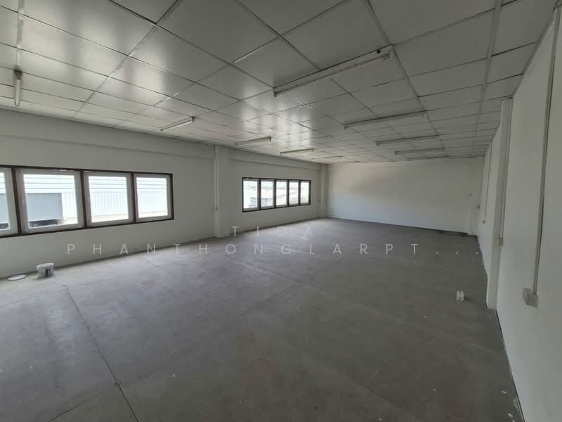 ให้เช่า โกดังพร้อมสำนักงาน พุทธบูชา (Phutthabucha) 2160 ตร.ม, Bangkok, Bangmot, Chom Thong, Bangkok, , 2,160 sqm, Warehouse/Factory For Rent, by Tida phanthonglarptawee, 500416260 - DDproperty.com
