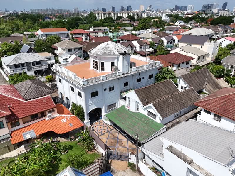 ขายบ้านเดี่ยวพร้อมบ้าน 2 หลัง บนที่ดิน 215 ตารางวา เสนานิคม 1 เกษตร–ลาดพร้าว, กรุงเทพ, เสนานิคม, จตุจักร, กรุงเทพ, 900 ตร.ม., บ้านเดี่ยว ขาย, โดย อลงกต คำนวรพร, 500416305 - DDproperty.com