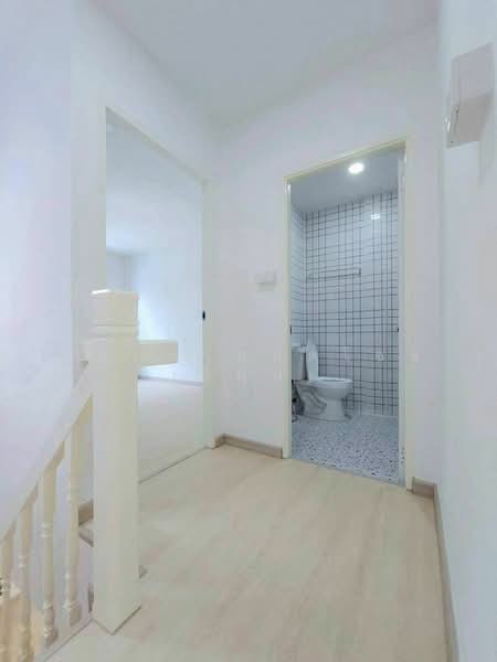หมู่บ้านพรทิพย์, Nonthaburi, Bang Sri Muang, Muang Nonthaburi, Nonthaburi, 2 Bedrooms, 68 sqm, Townhouse For Sale, by สรภพ ยอดไชย (สีฝุ่น), 500416345 - DDproperty.com