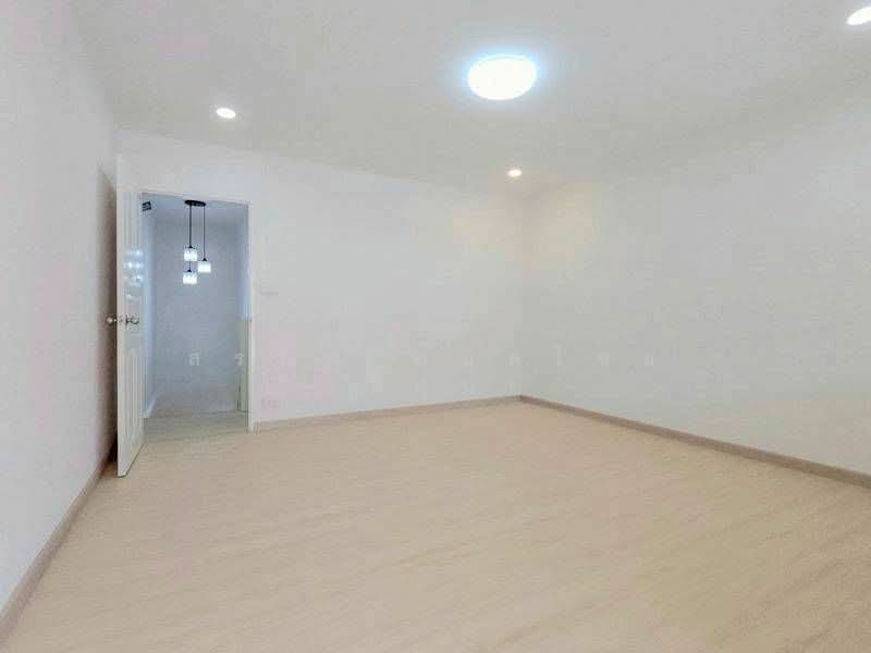 หมู่บ้านพรทิพย์, Nonthaburi, Bang Sri Muang, Muang Nonthaburi, Nonthaburi, 2 Bedrooms, 68 sqm, Townhouse For Sale, by สรภพ ยอดไชย (สีฝุ่น), 500416345 - DDproperty.com